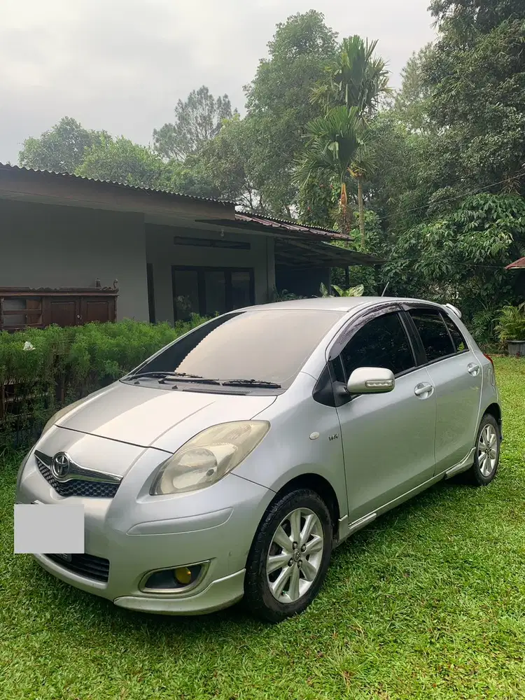 Toyota Yaris 2012 Bensin AT