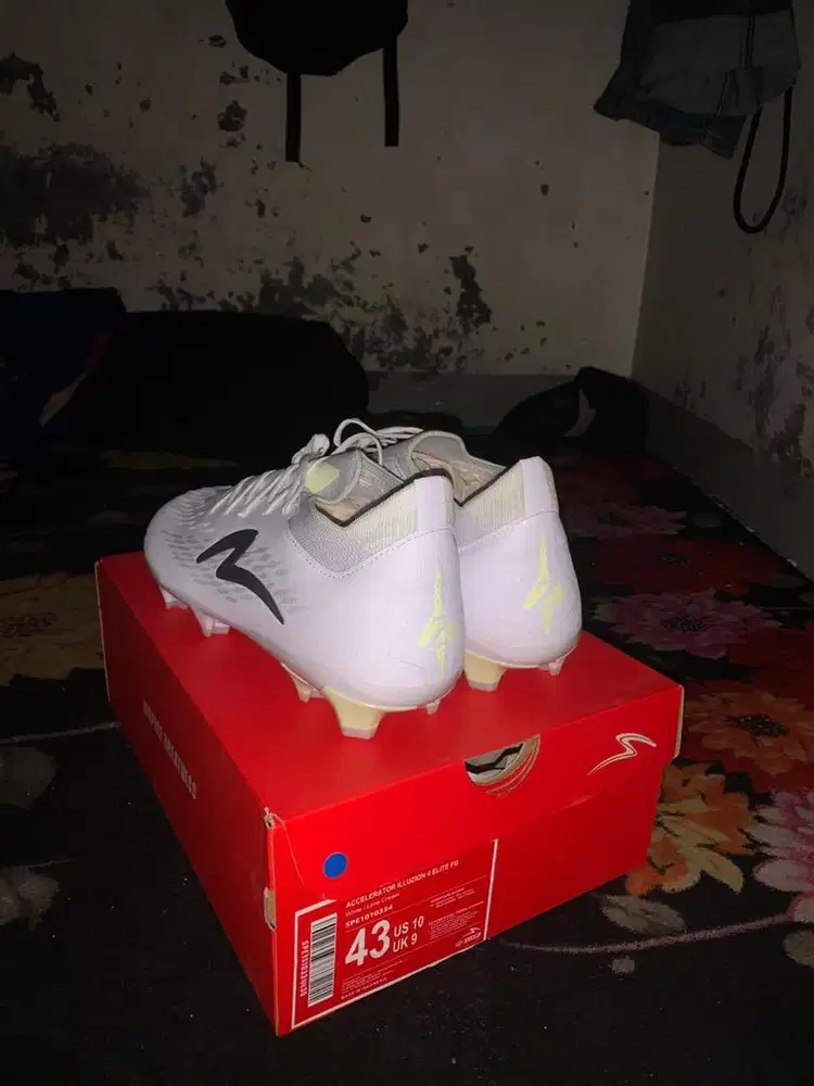 sepatu sepak bola SPECS ACCELELATOR ILLUZION 4 ELITE FG uk43
