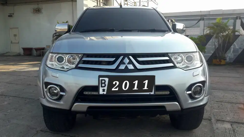 Mitsubishi Pajero DAKAR VGT 2.5 AT Diesel 2011/2012 UM 29.9 jt