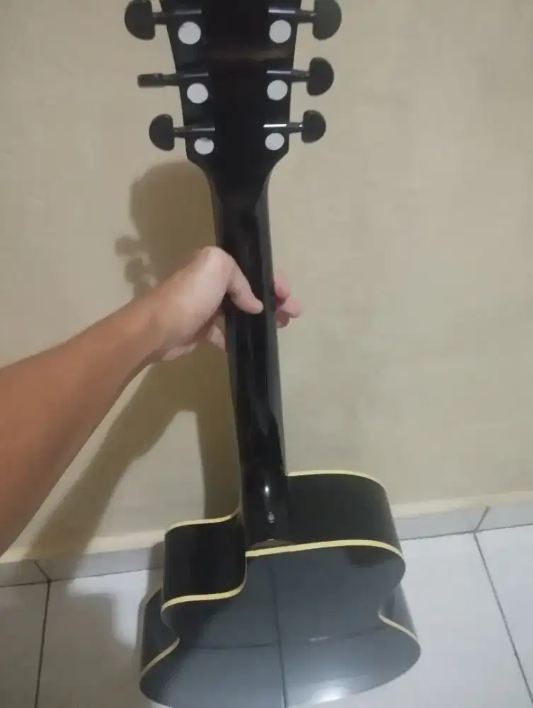 Dijual gitar masih mulus