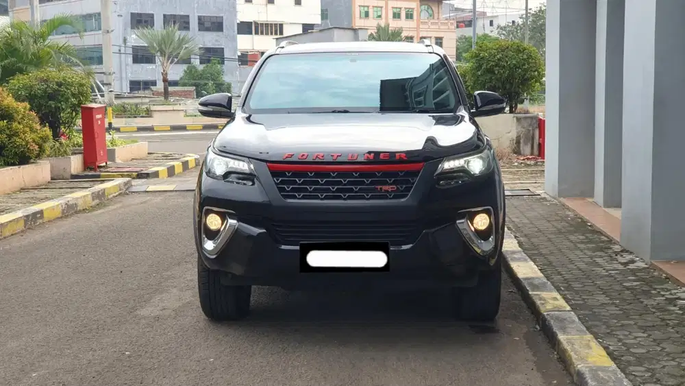Km 60rb toyota fortuner vrz diesel 2016 hitam matic