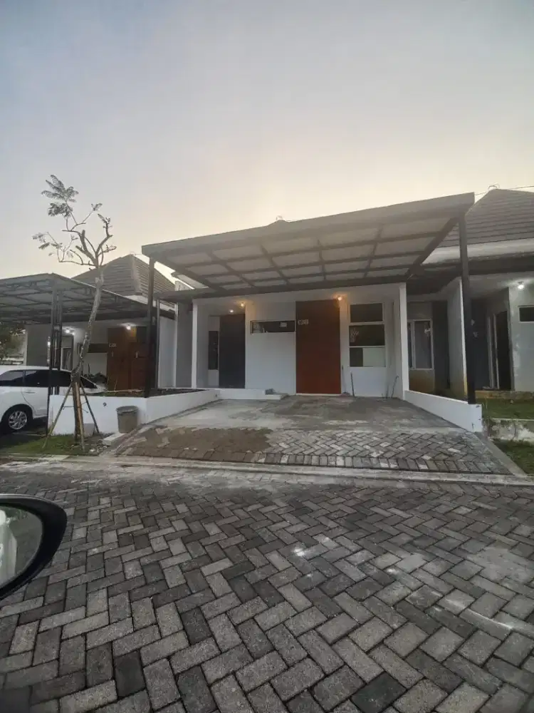 Disewakan : rumah di BSB Village