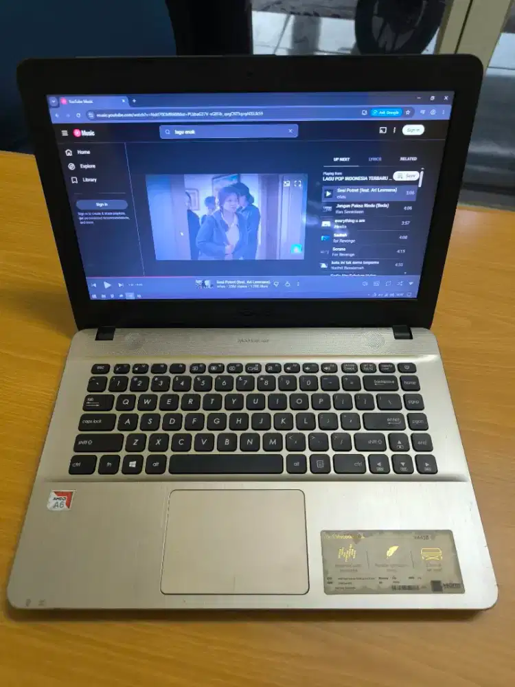 Laptop Asus Vivobook max 14 inch