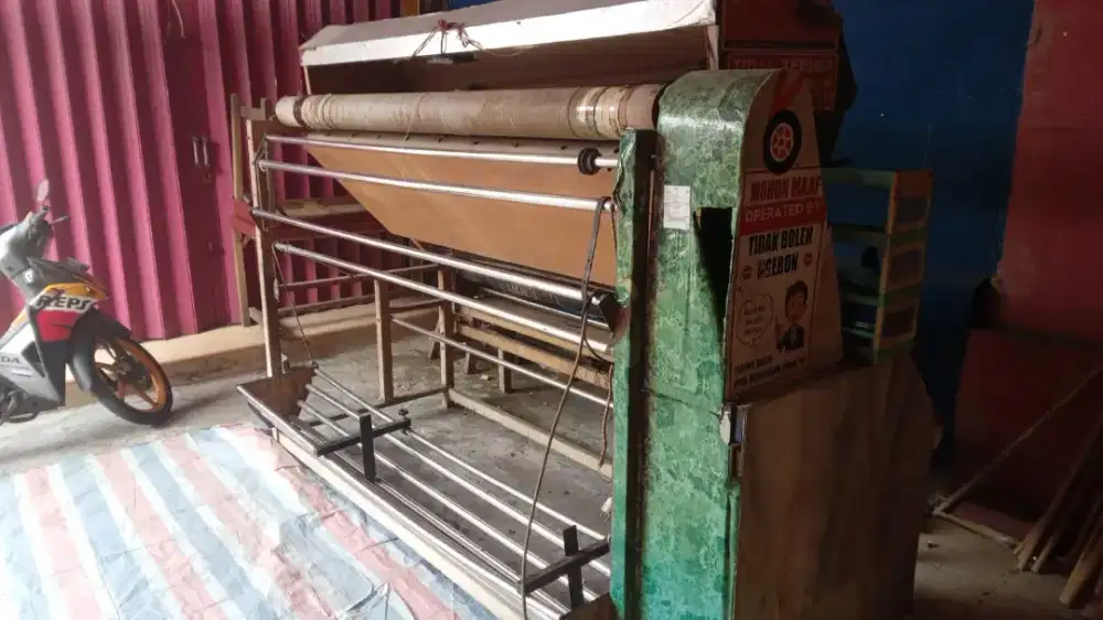 Mesin Gulung Bahan
