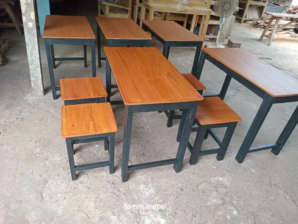 Set mejakursi warmindo
