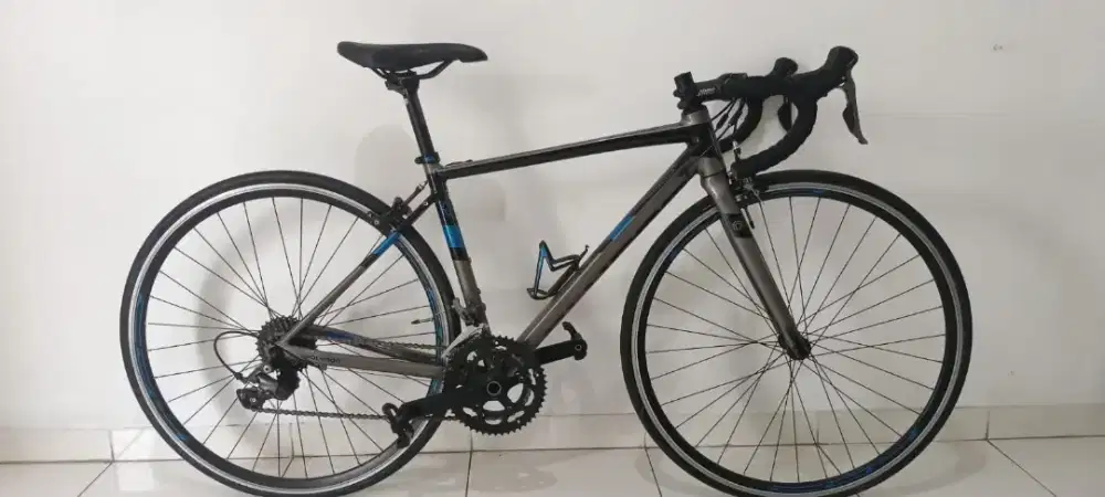 Dijual Sepeda balap ( road bike ) Polygon Stratos S2