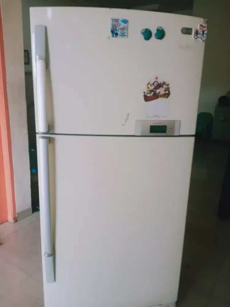 Jualan kulkas bekas