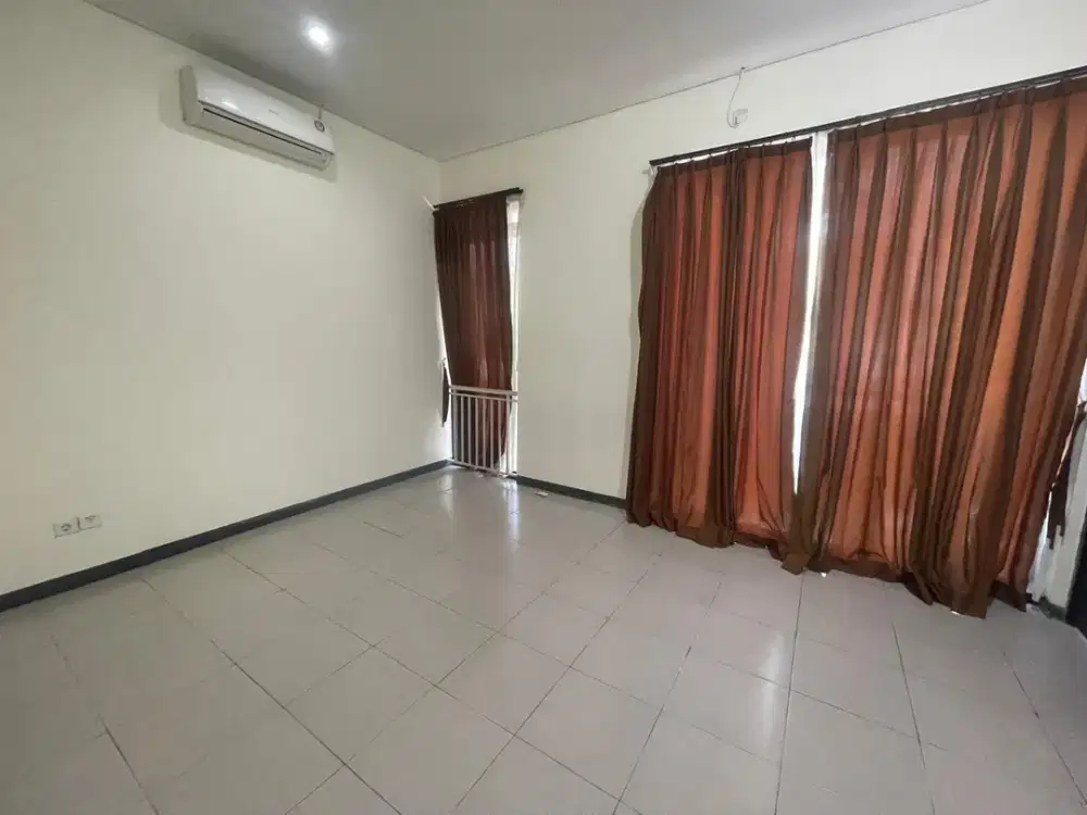 Rumah Siap Huni di Kamandaka Kota Baru Parahyangan Bandung