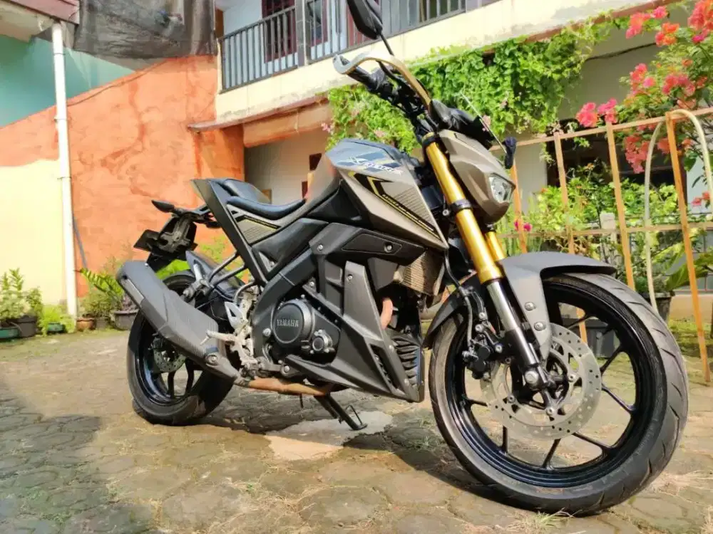 Di jual Yamaha xabre 2016