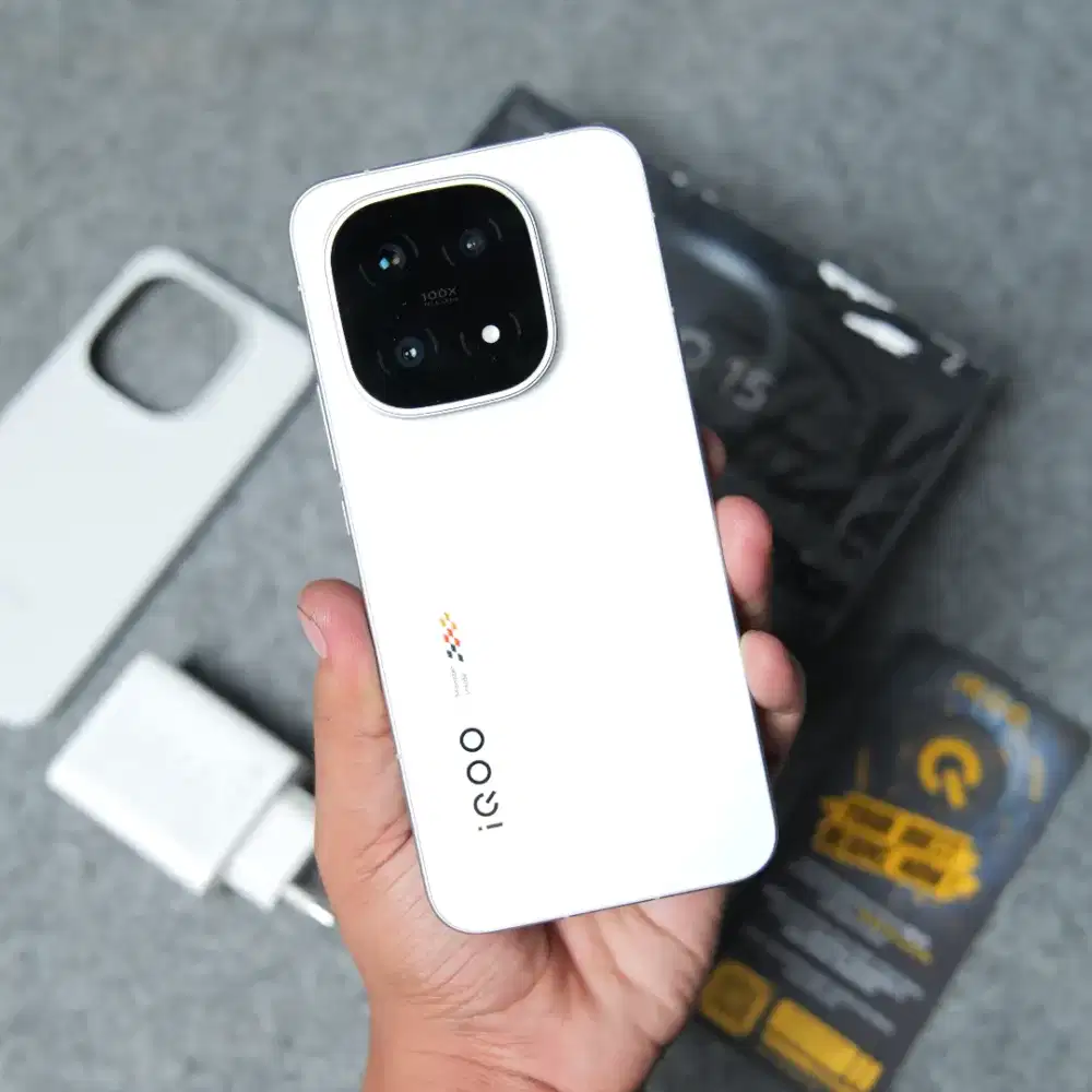 iQoo 15 Ram 16/1TB Garansi Resmi 2027