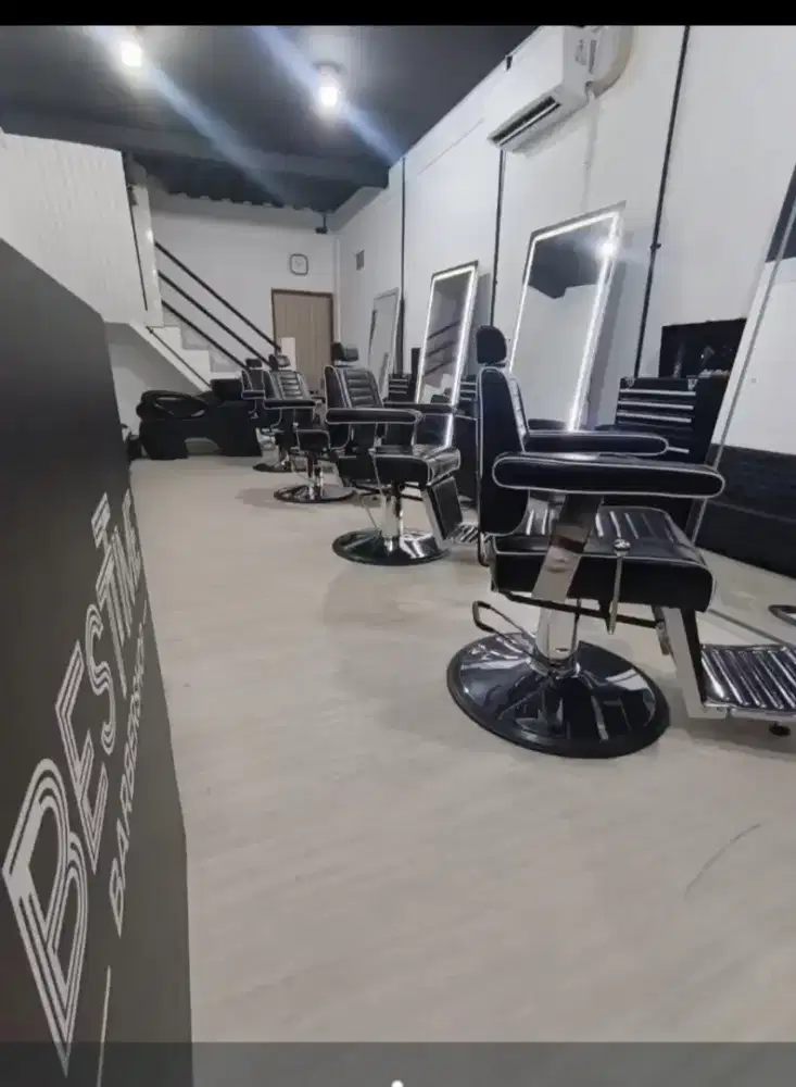 BARBERMAN CAPSTER DI BUTUHKAN SEGERA