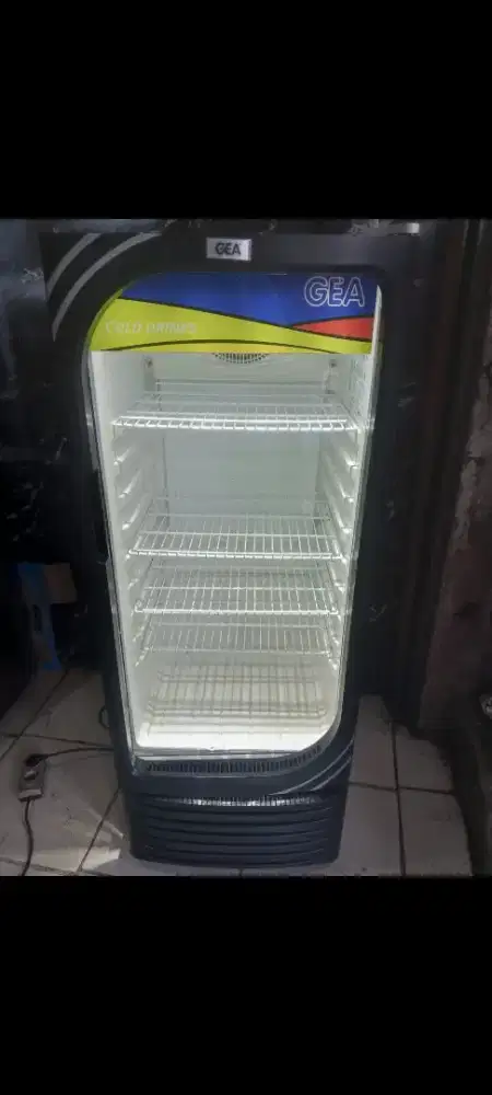 Jual kulkas pendingin minuman ukuran 4 rak tanggung merk GEA