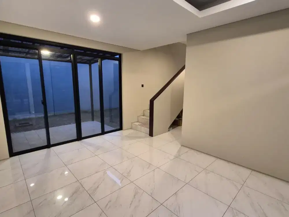 Rumah 2 Lantai Bagus di Punawangi Kota Baru Parahyangan