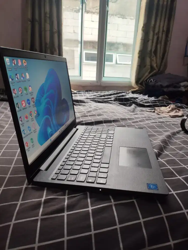 jual laptop second Lenovo V15-IGL pemakaian pribadi