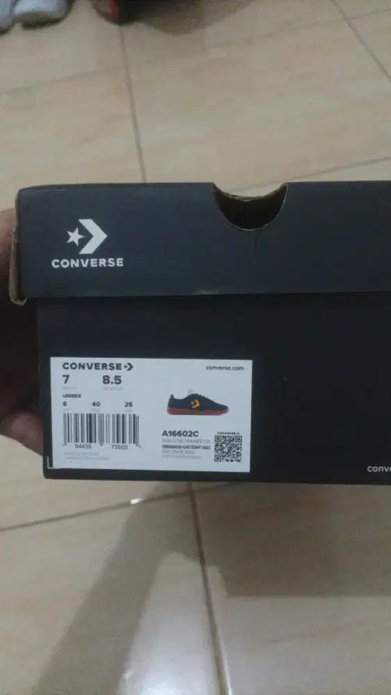 Sepatu Converse runstar