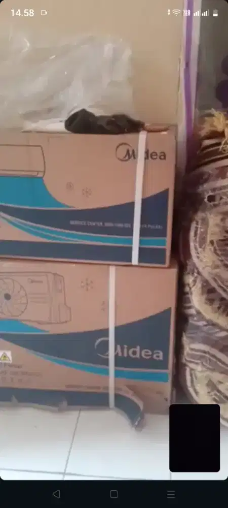 Dijual AC Midea 1/2 PK New Baru Minus Dus Harga Nego