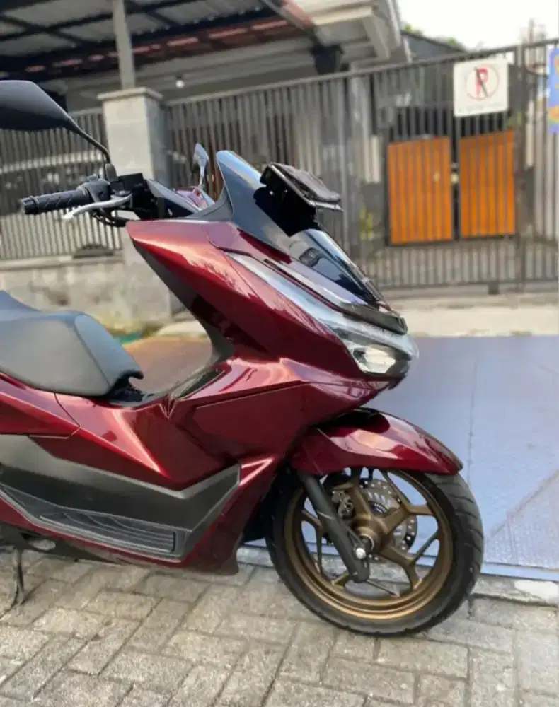 Jual Honda PCX 160 burgundy