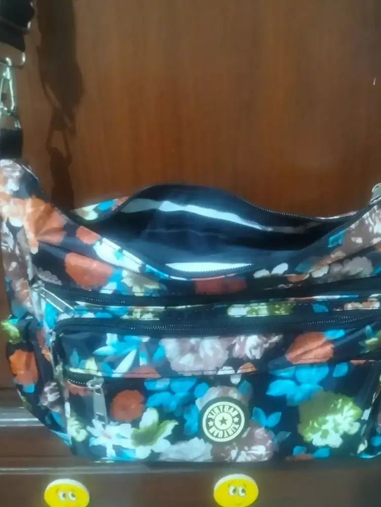 Di jual Tas Selempang 5ruang