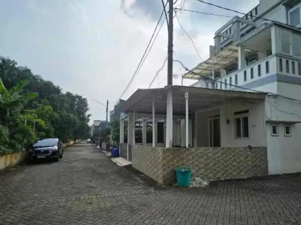 Dijual Rumah Di Perumahan Puri Pakuja Regency Kota Tangerang Selatan, 135m 2,5 Lantai Posisi Hook