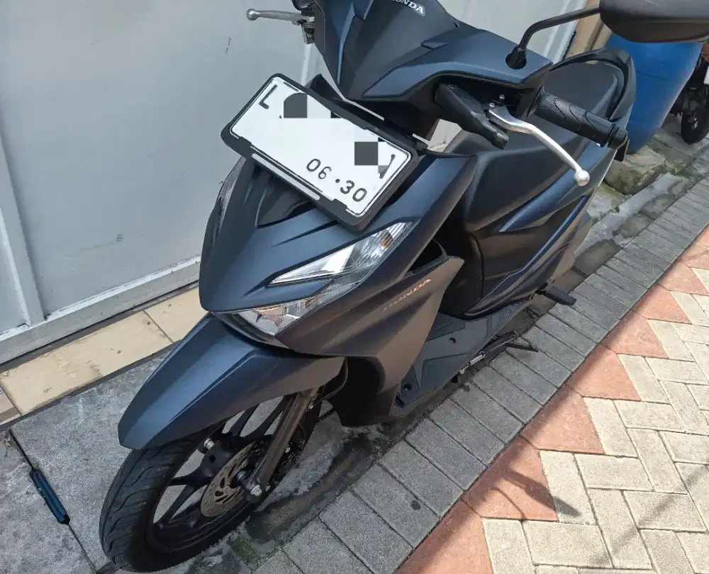 BEAT DELUXE KEYLESS 2025