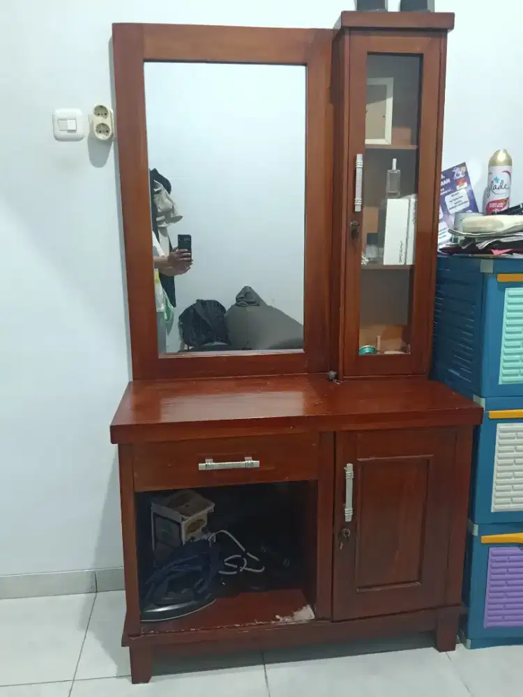 LEMARI HIAS KAYU JATI