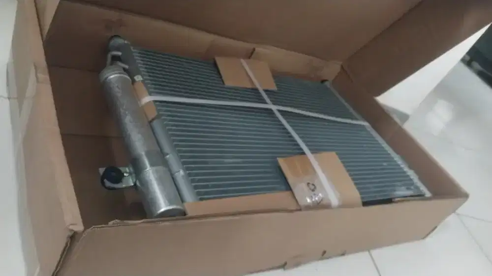 Kondensor / condenser AC mobil Hyundai Getz 1.3