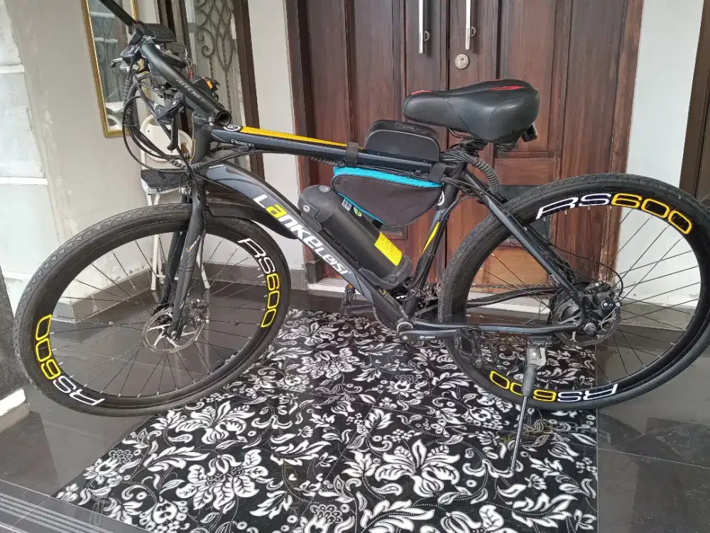 Sepeda E bike-bisa listrik merk Lankelisi bekas pakai mulus