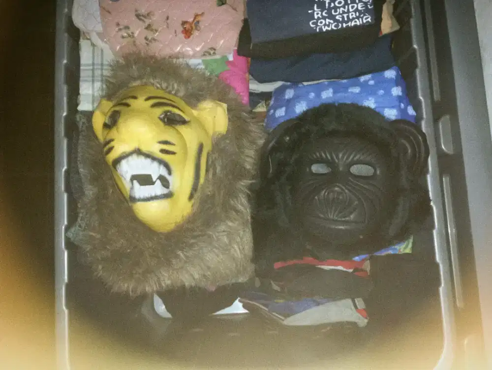 Topeng karnaval singa macan gorilla monyet bulu halus