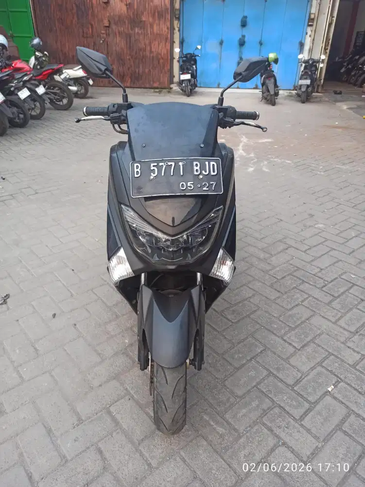 Nmax   2018. Pajak hidup