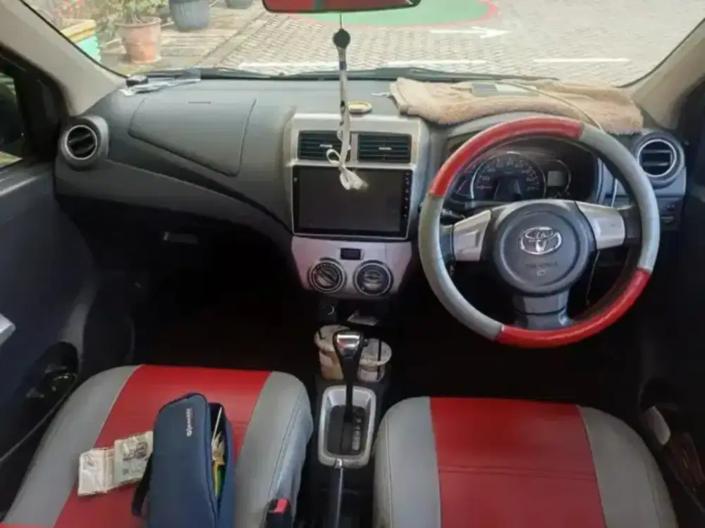 Sarung jok mobil agya