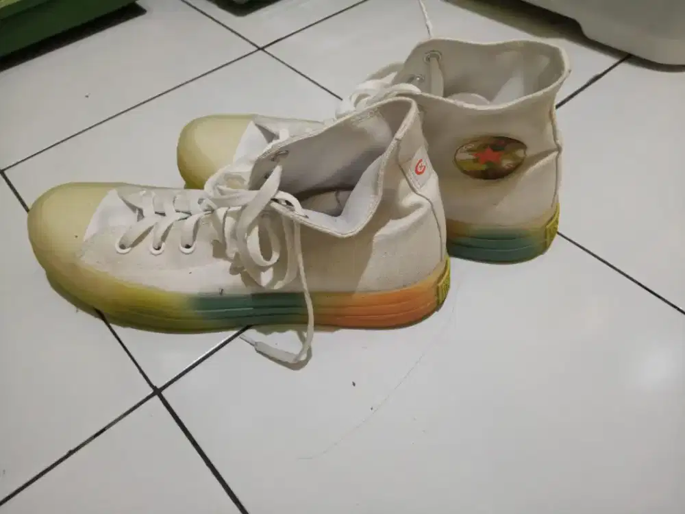 Sepatu converse