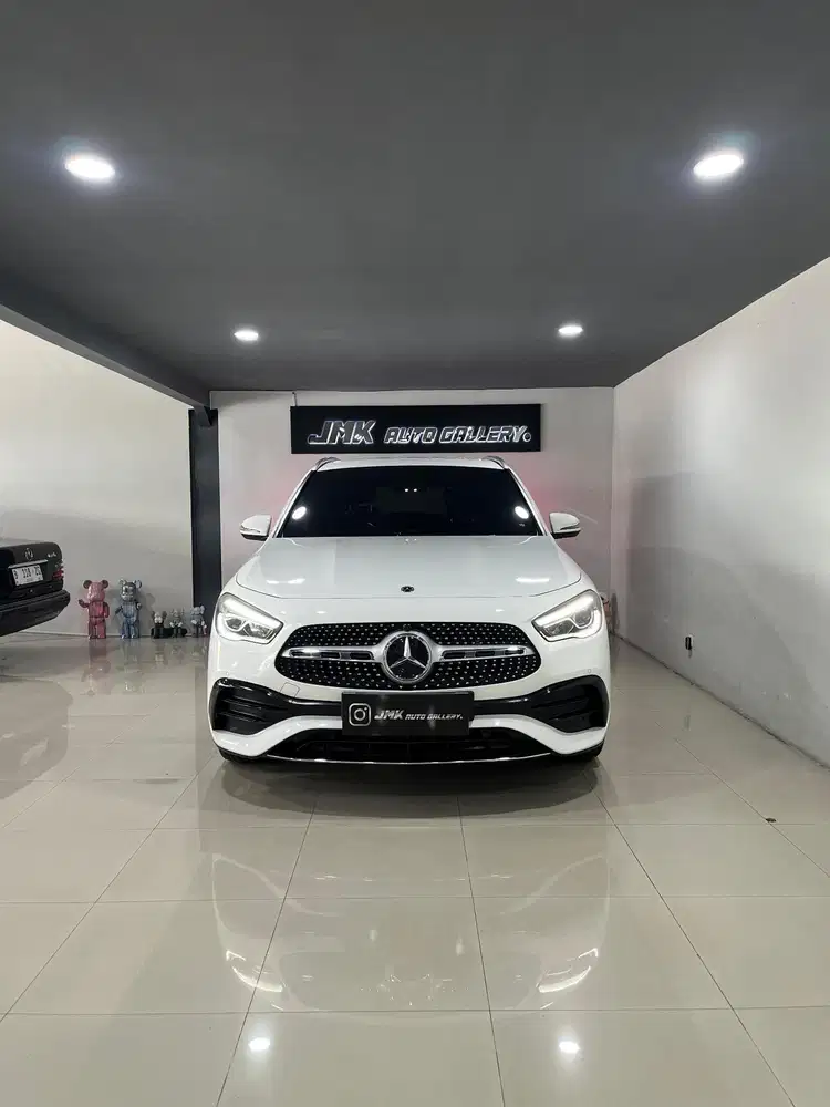 Mercedes Benz GLA 200 AMG (TERMURAH)