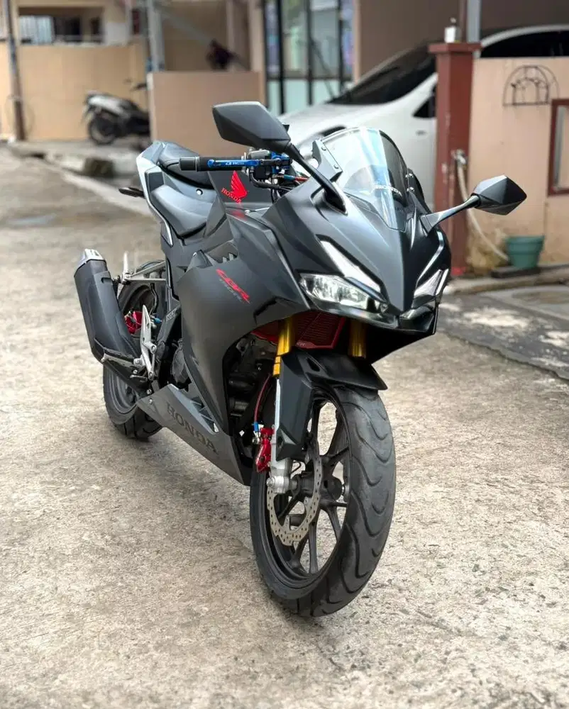 Dijual Honda CBR 150R Km: 3.600 Pemakaian 2022 Sangat Istimewa