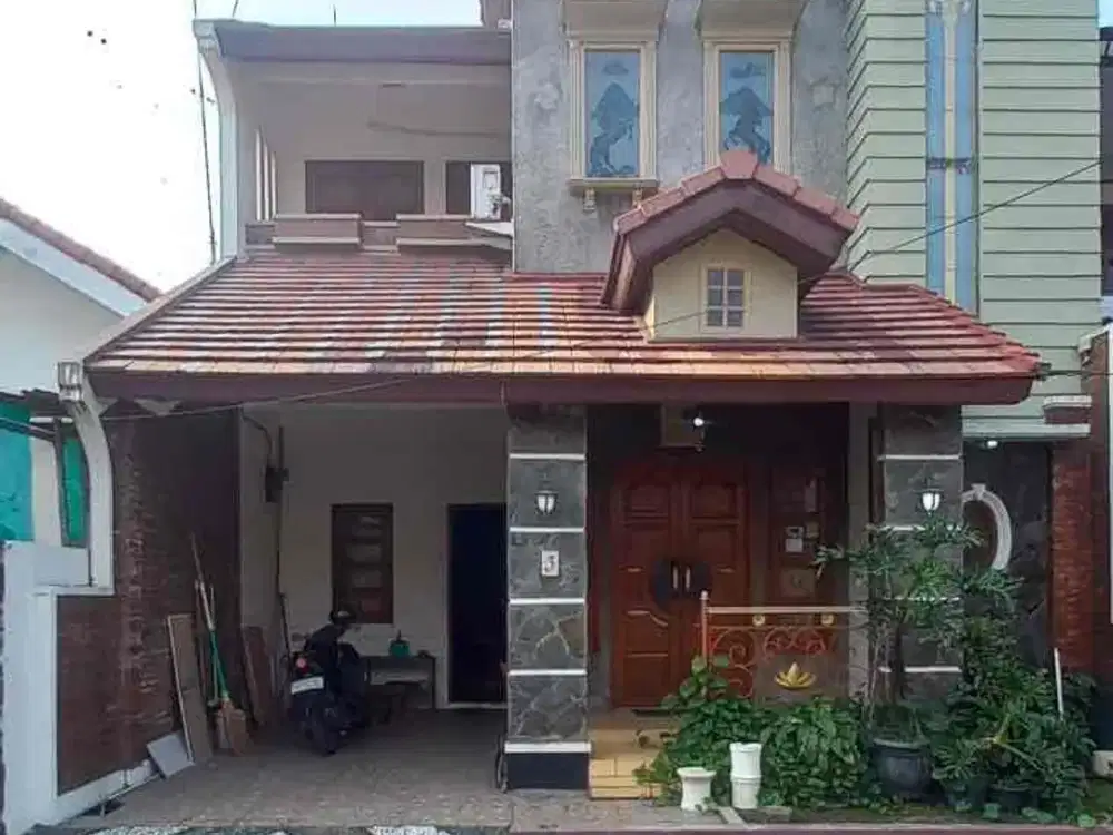 dijual rumah 2 lantai di pondok bambu
