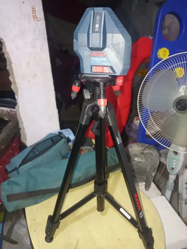 Watterpass BOSCH GLL 5-50X leveling laser+ tripotnya