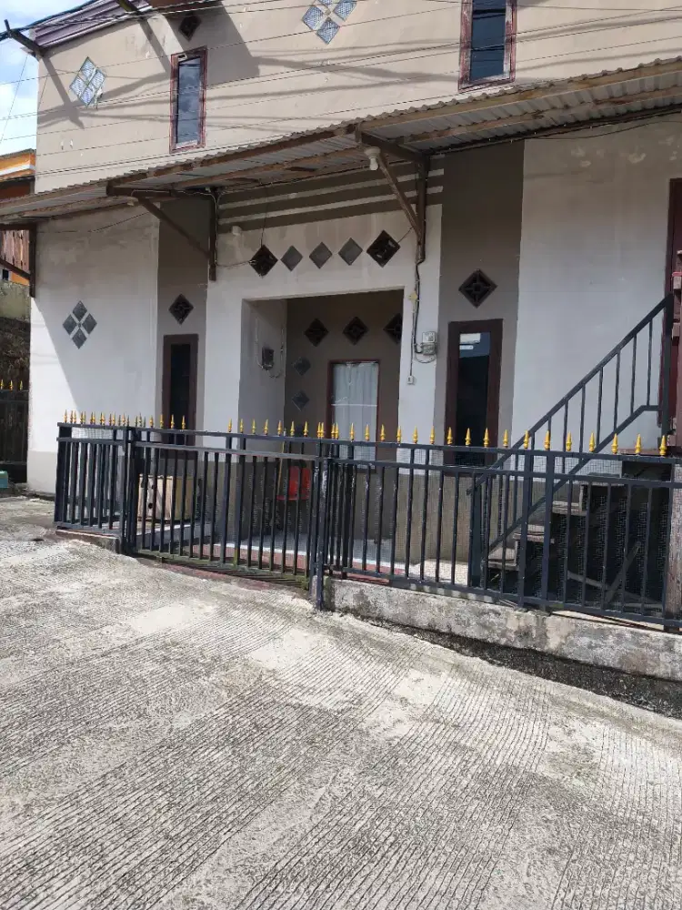 Rumah Di Kontrakan