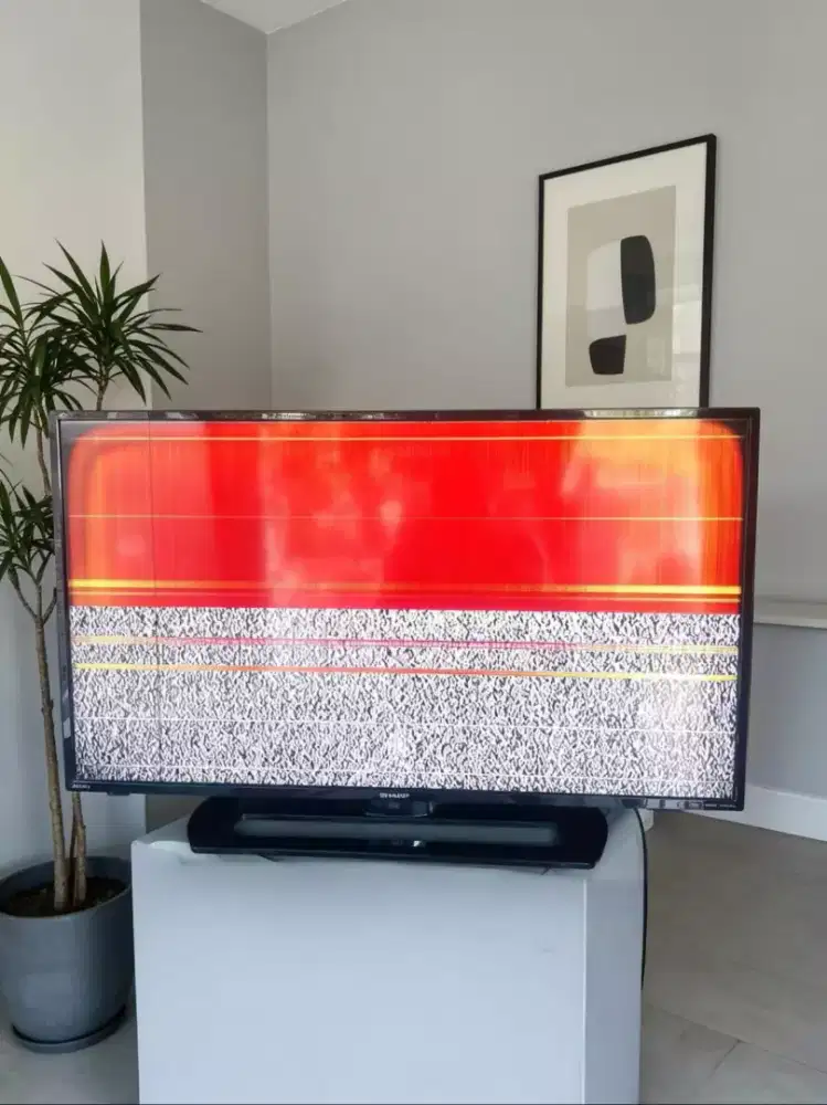 Tv merek sharp minus lyr lcd ja