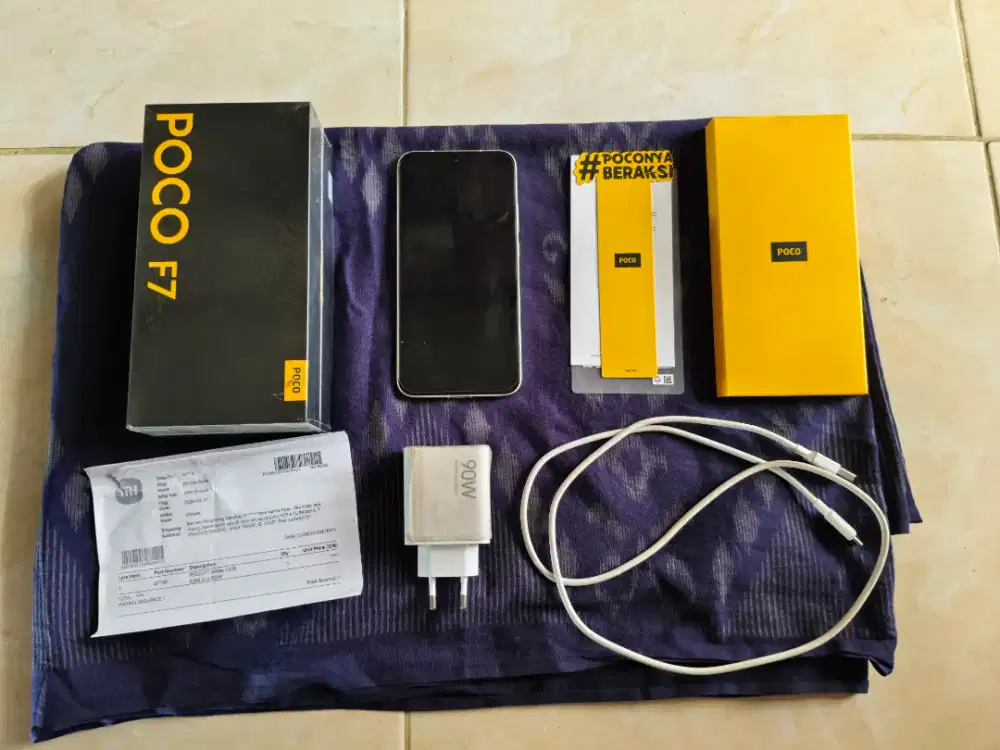 Poco F7 12/512 Fullset mulus like New!