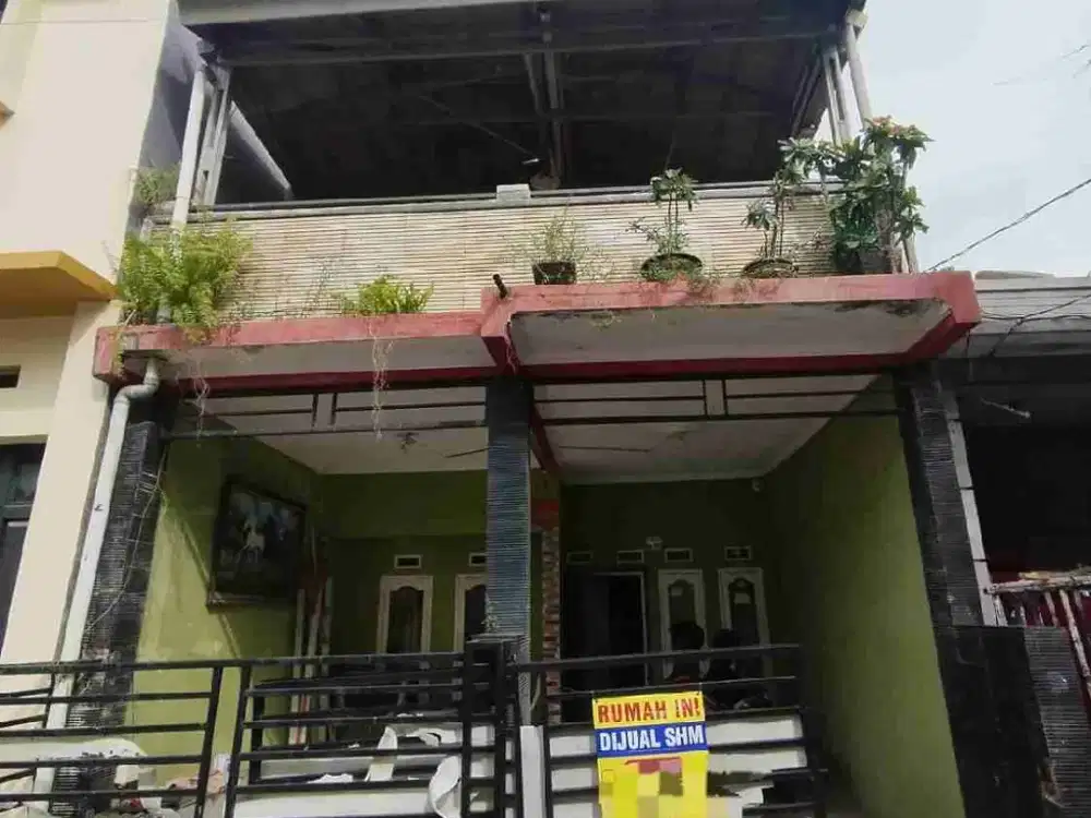 rumah 2 lantai jual sama isi nya bangunan kokoh