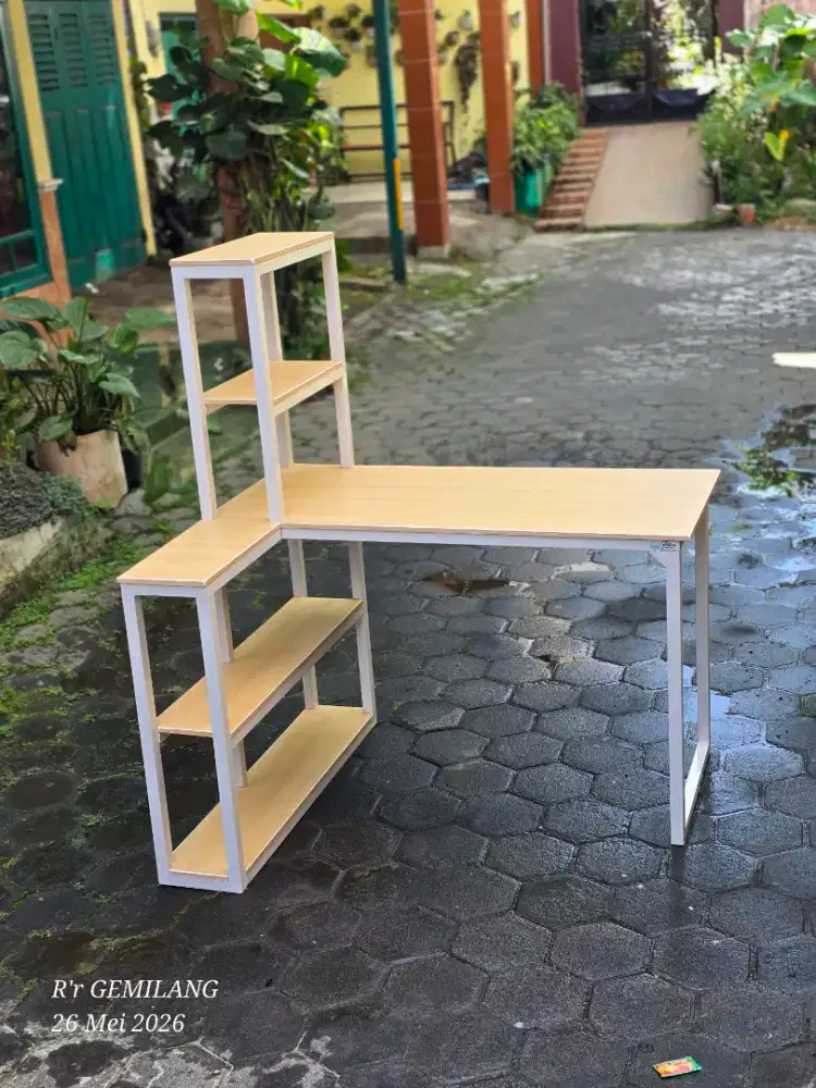 Meja kantor hpl
