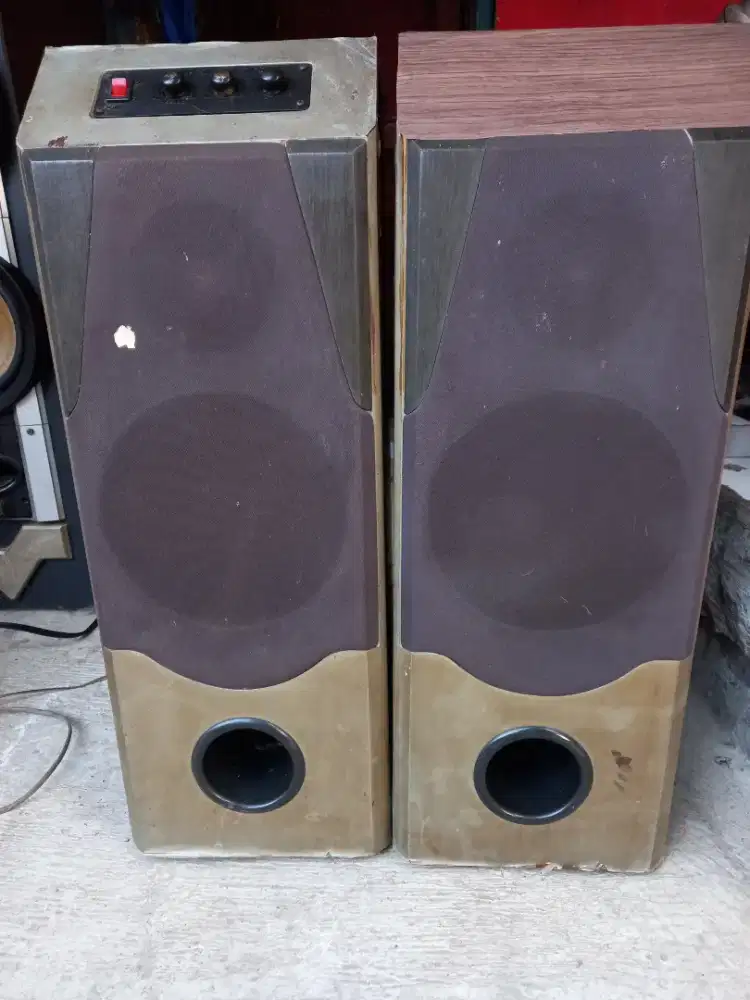 Speaker aktif suara bass mantabbb  empuk Belum blutut