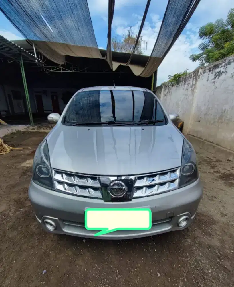 Nissan Grand livina 2011 Bensin