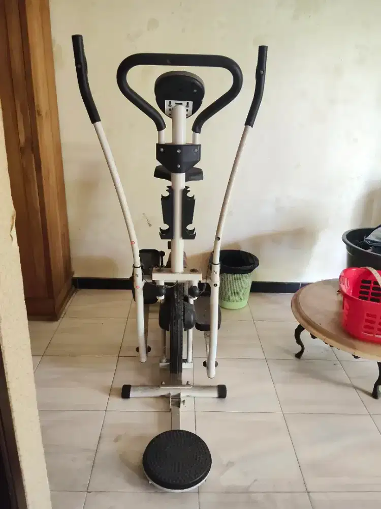 ELIPTICAL TRAINER WIND RIDER 270