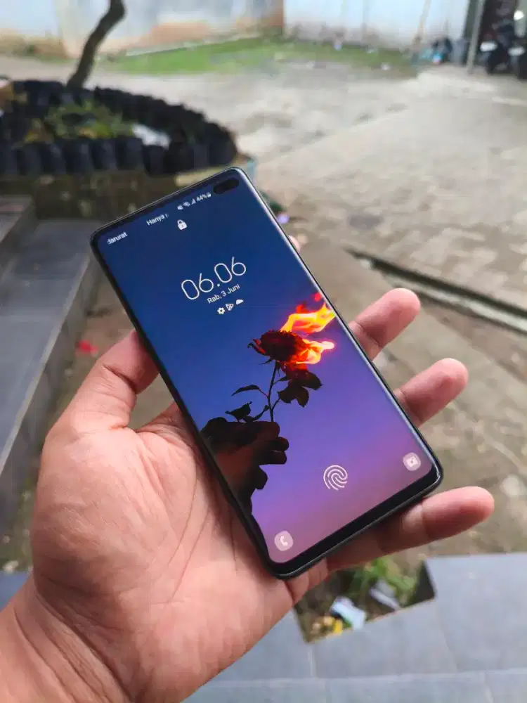 Samsung Galaxy S10 plus
