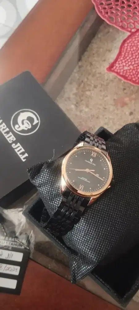 Jam tangan wanita