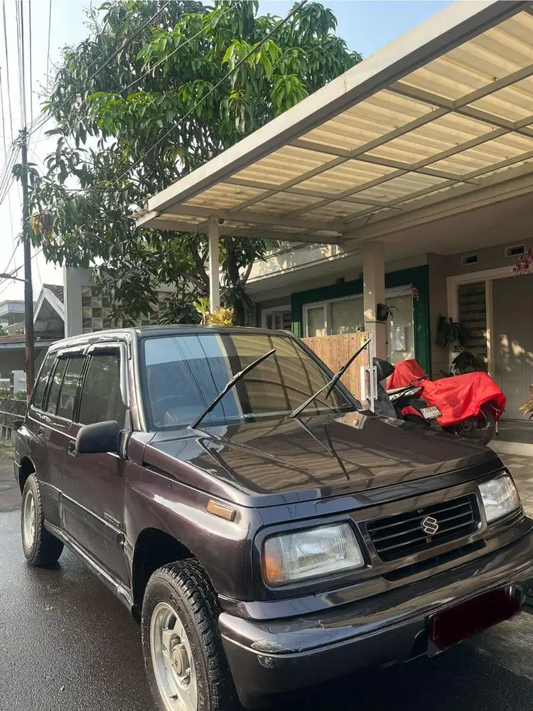 SUZUKI ESCUDO 1996 UNGU METALIK