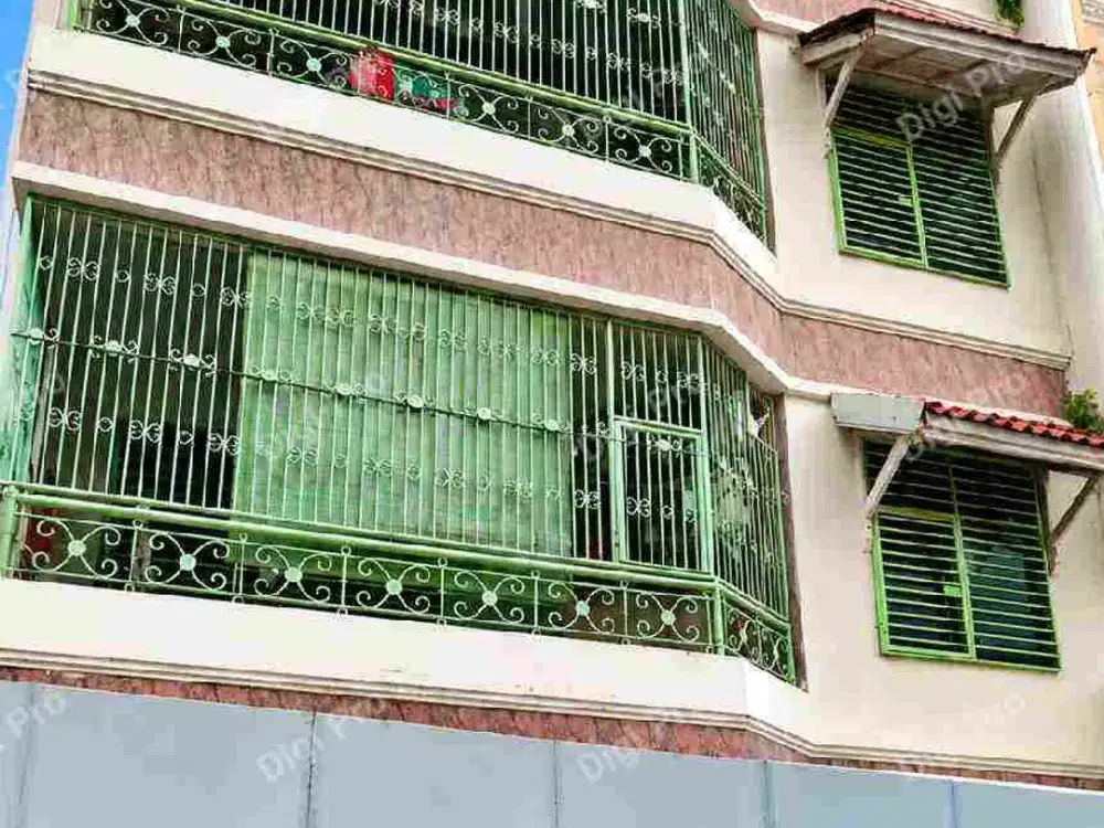 Jual Ruko 3LT Dekat Pasar Sentral, Lokasi Premium. SHM