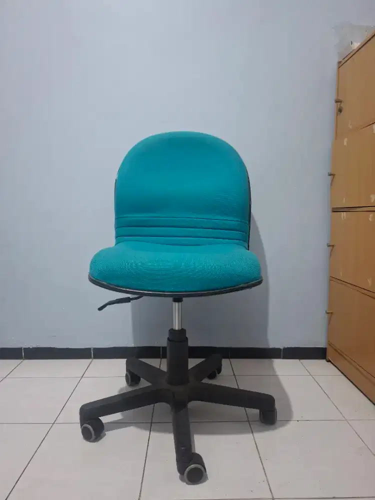 Kursi Kerja Warna Toska