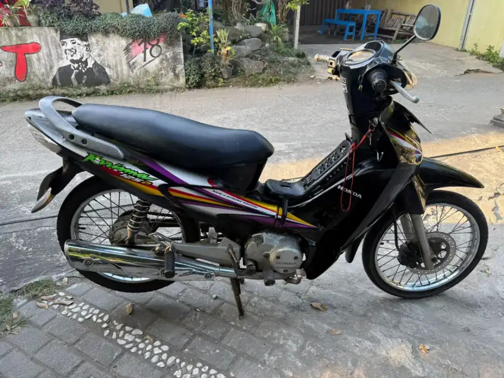 karisma kharisma THN 2003 plat AB Bantul
