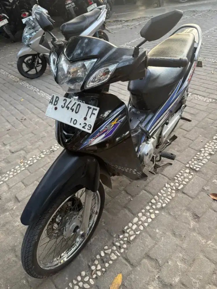 Honda karisma kharisma THN 2004 plat AB kota